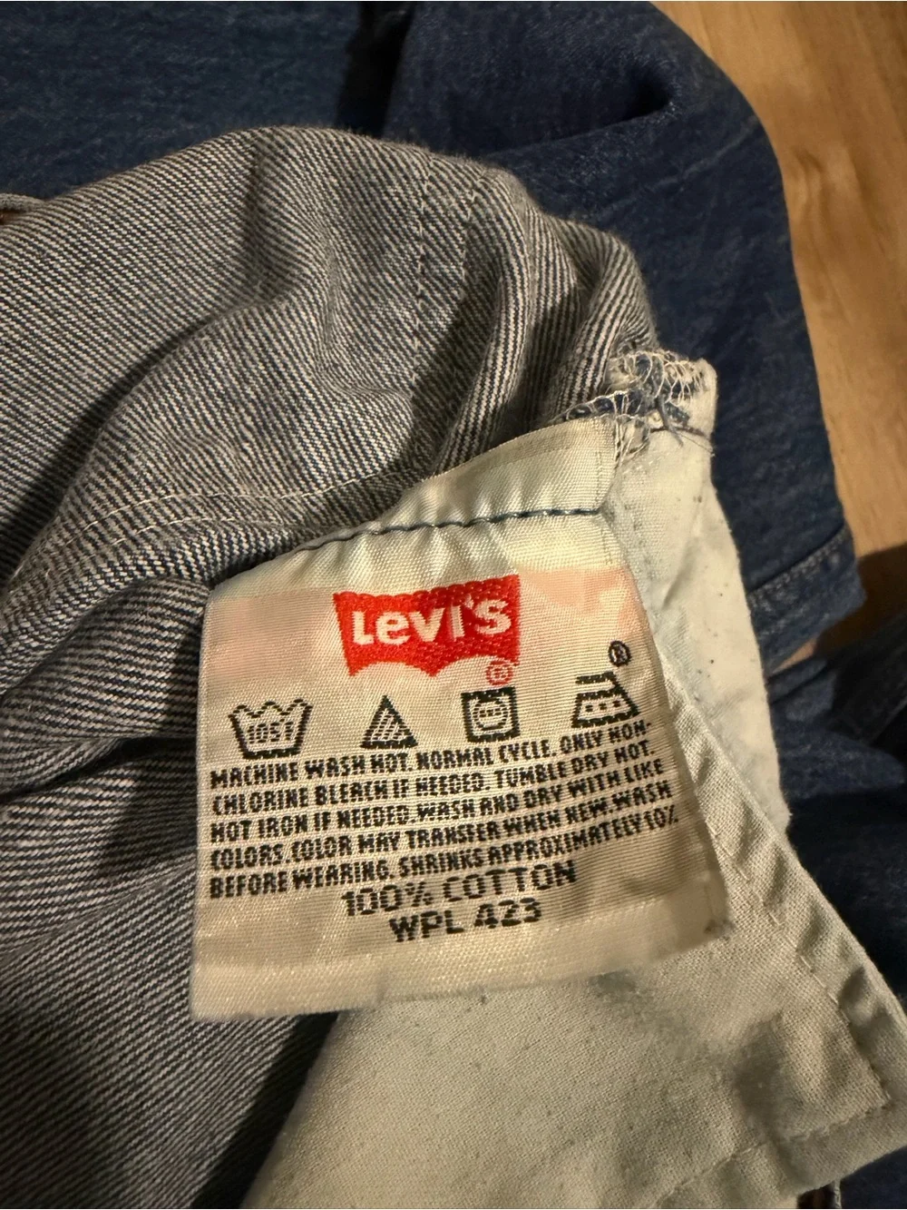 Vintage Levi’s 501 Button Fly Jeans Black Batwing 33x33 actual 32x30
